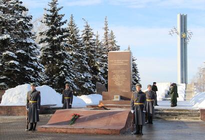 В День защитника Отечества в Парке Победы прошел торжественный митинг